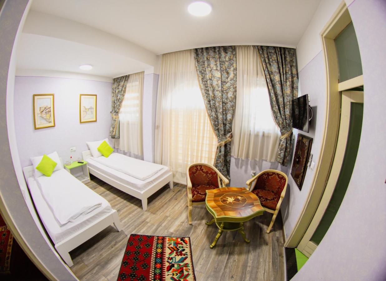 Hotel Lula 3*